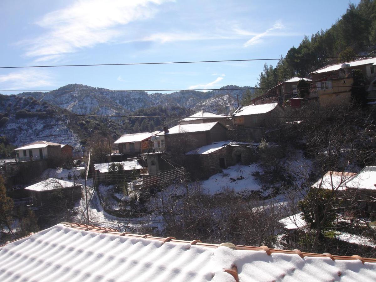 The Love Holiday House Tris Elies Екстер'єр фото
