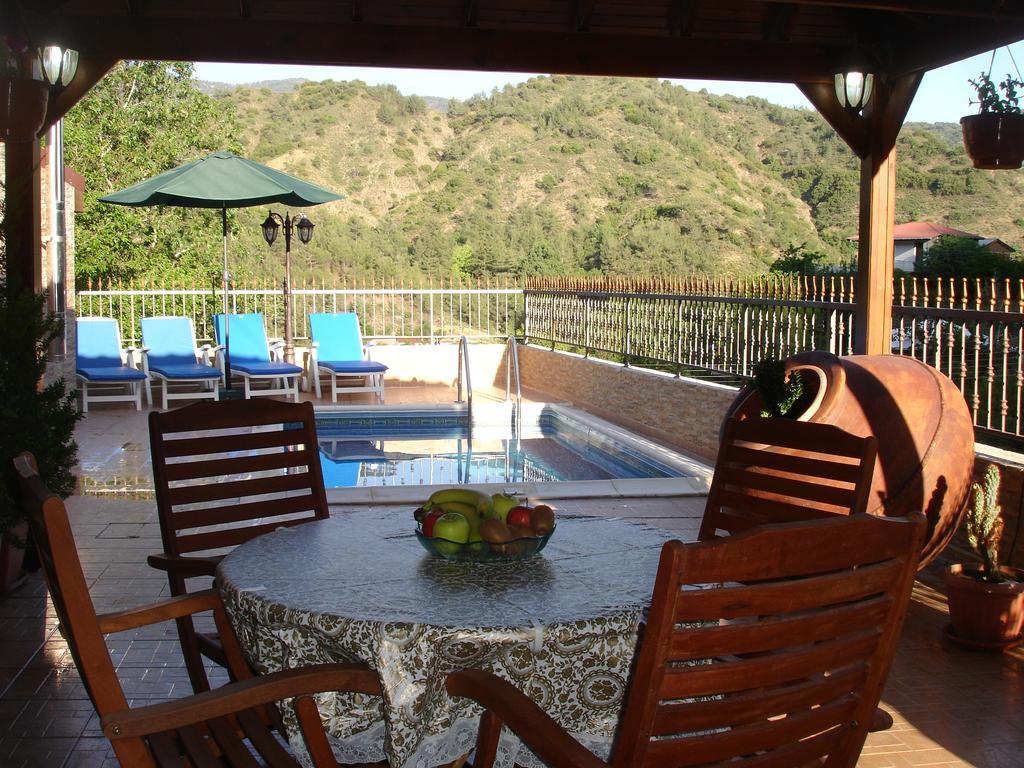The Love Holiday House Tris Elies Екстер'єр фото