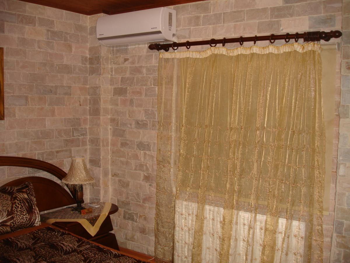 The Love Holiday House Tris Elies Екстер'єр фото