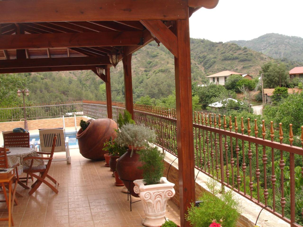 The Love Holiday House Tris Elies Екстер'єр фото